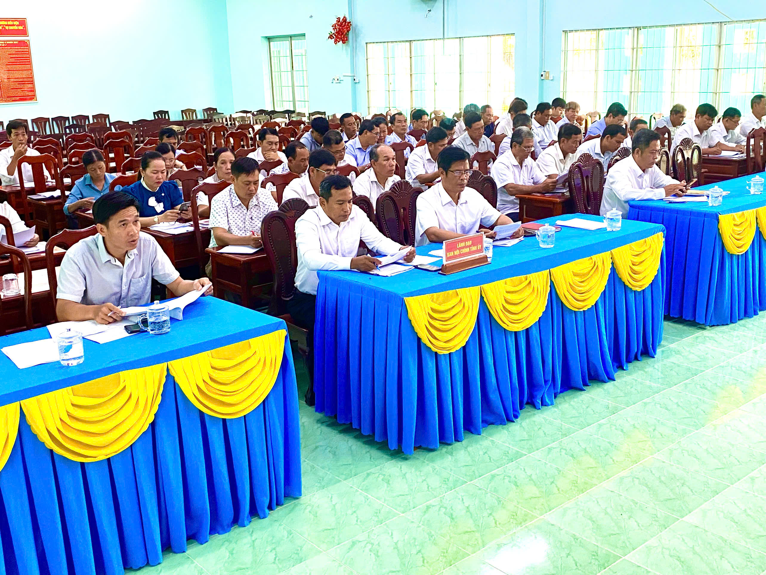 Đảng ủy xã Tập Sơn tổ chức Hội nghị sơ kết tình hình thực hiện Nghị quyết quý III năm 2025 gắn với Tổng kết thực hiện Nghị quyết 18-NQ/TW, ngày 25/10/2017 của Ban Chấp hành Trung ương Đảng (khóa XII) và Tổng kết công tác phòng, chống tham nhũng, lãng phí, tiêu cực nhiệm kỳ Đại hội XIII của Đảng